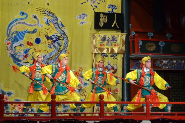 Chiny, Pekin, Hu Guang Guild Hall, Tradycyjna Opera Pekińska, odsłona trzecia, wojownicy władcy