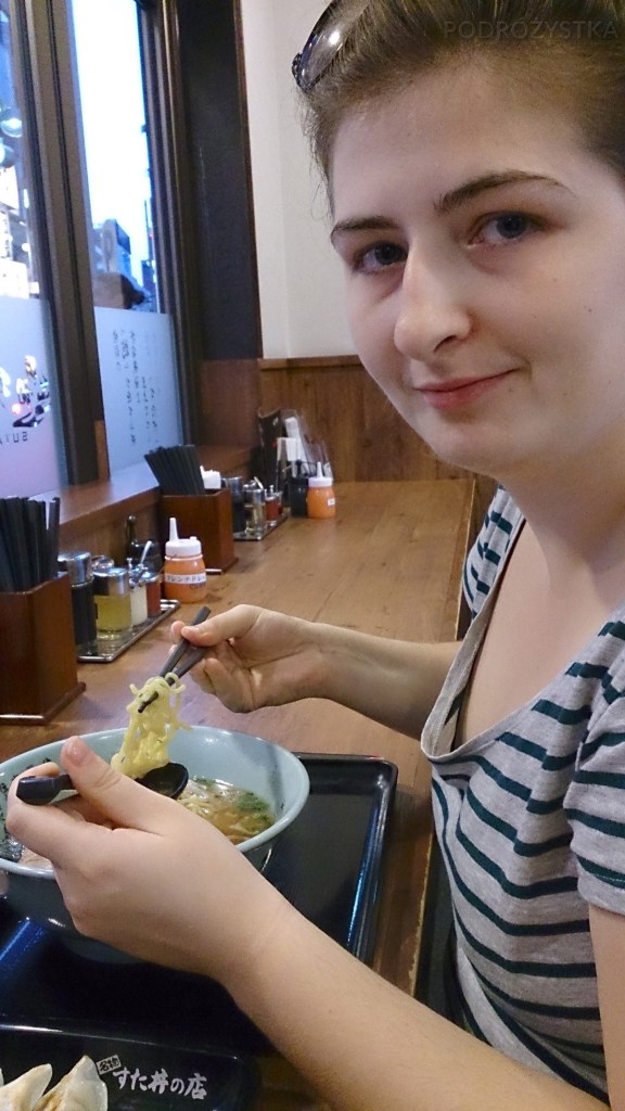 Japonia, wciągaj zupę pałeczkami! :)