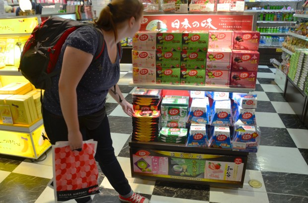 Japonia, raj KitKatowy: kwiat wiśni, wasabi, sernik, czerwona fasolka, truskawka, pudding i co tylko