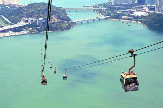 Chiny, Hongkong, wyspa Lantau, Ngong Ping 360 - powietrzny tramwaj do Po Lin Monastery 