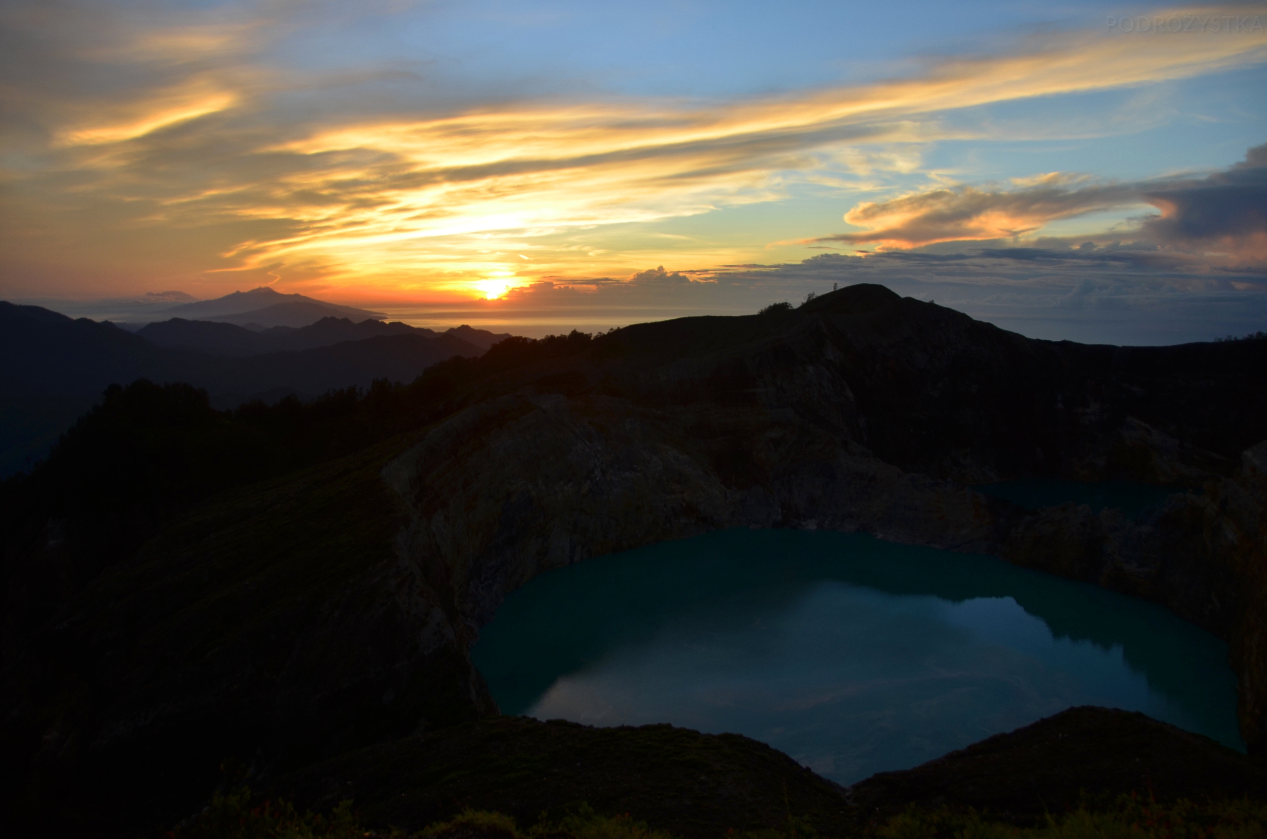 Flores_I_10_50_size_watermark